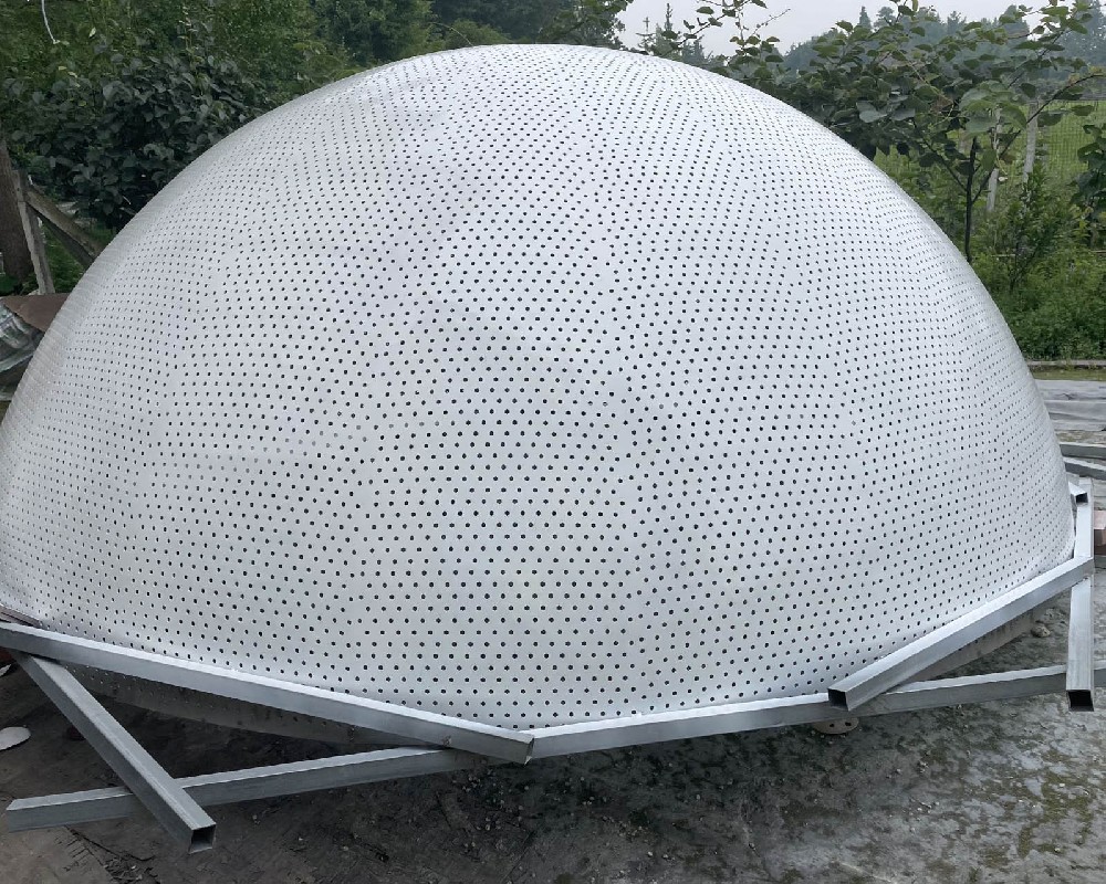 不锈钢灯罩雕塑作品