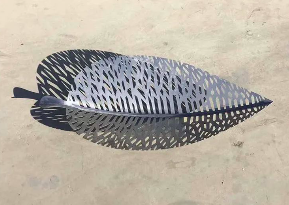 不锈钢镂空树叶雕塑，叶子雕塑