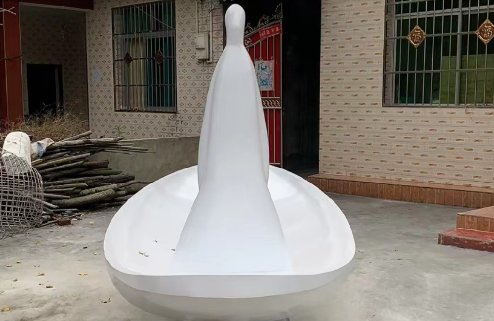 介绍一下不锈钢雕塑有哪些长处？