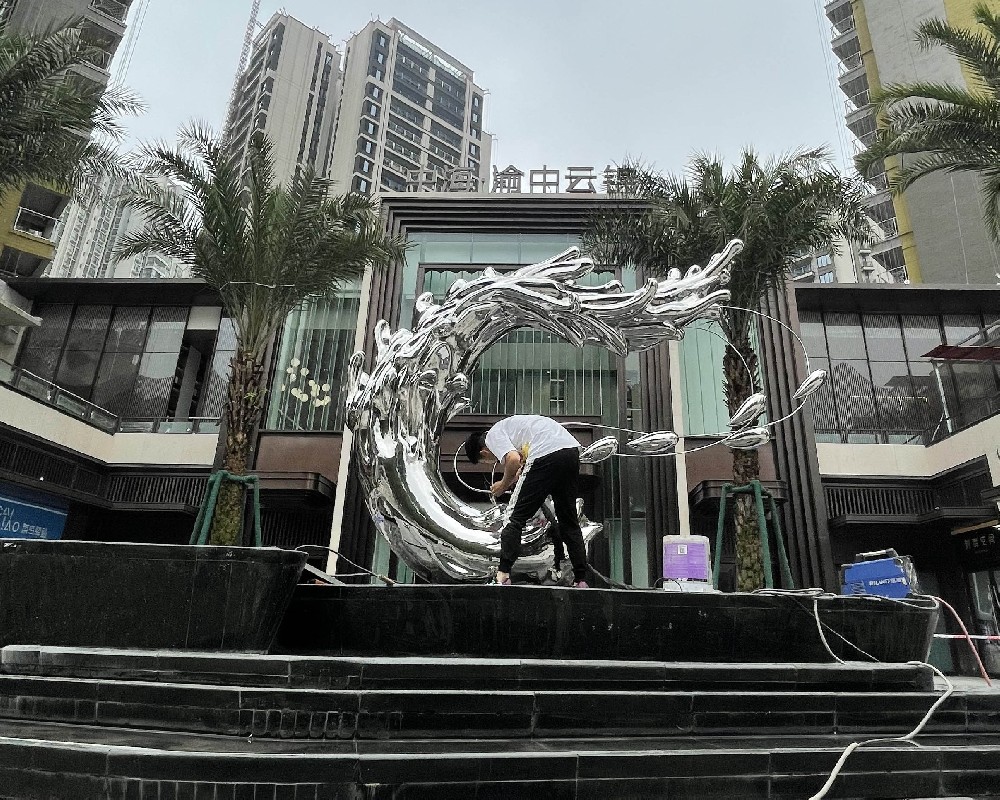重庆广场水滴不锈钢雕塑