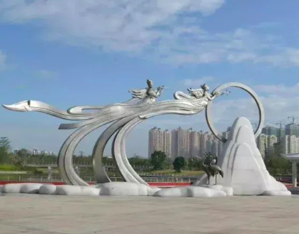 文化广场景观雕塑，展现城市历史内涵